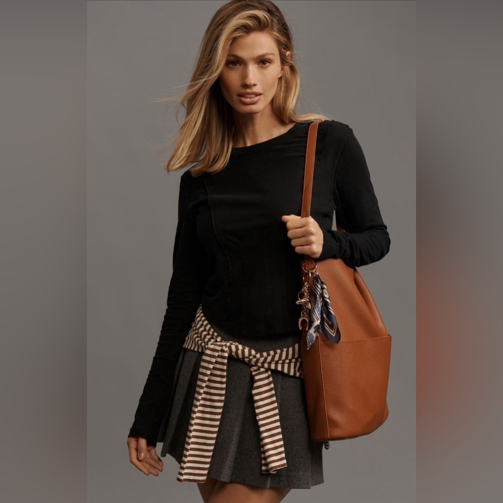 NWT! Anthropologie Black Pilcro Seamed Top - Size Medium 🟡